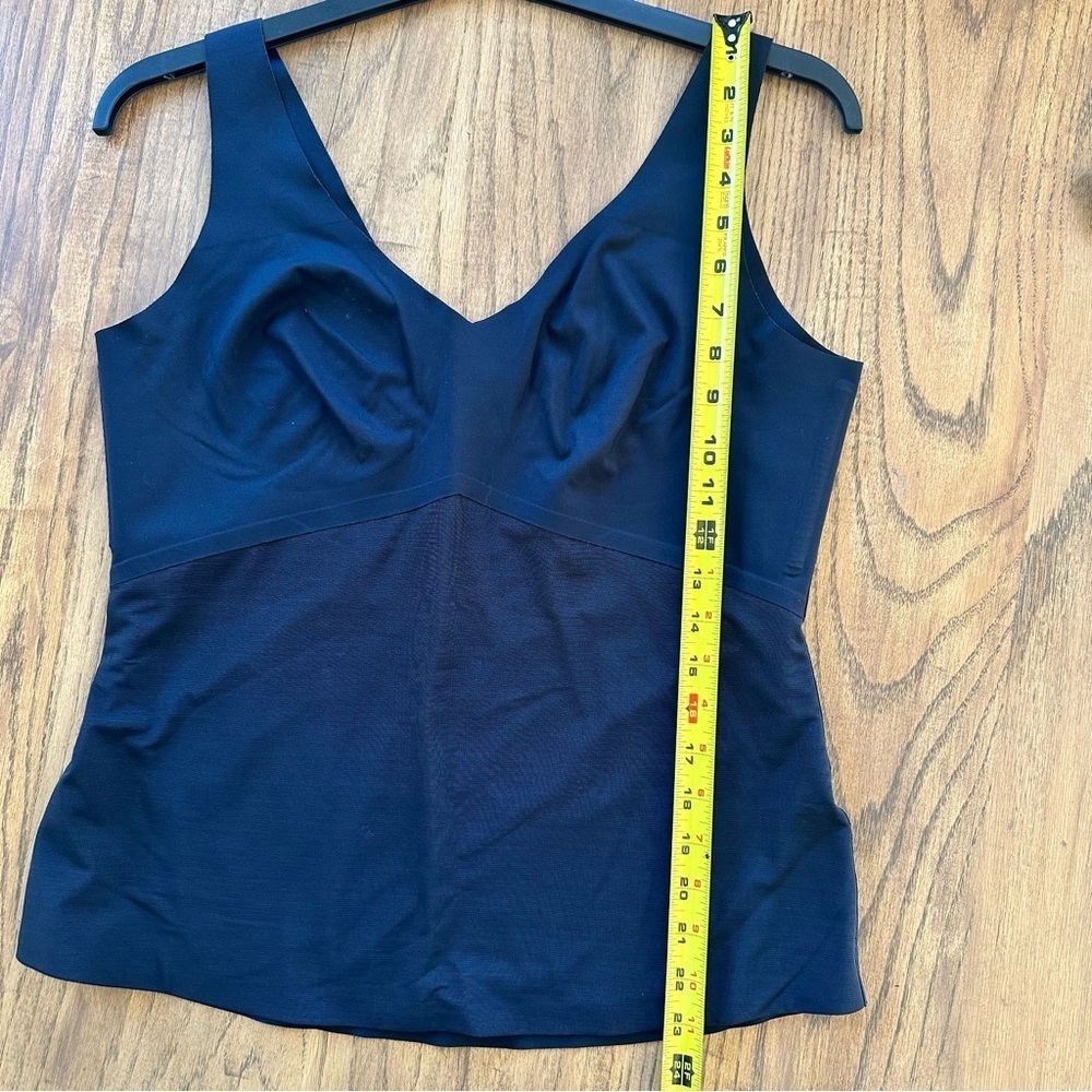 Honeylove Shapewear V Neck Tank Compression Shirt Size 1X Women’s Black Color - Picture 8 of 8